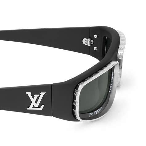 Products by Louis Vuitton: LV Super Vision Square Sunglasses.